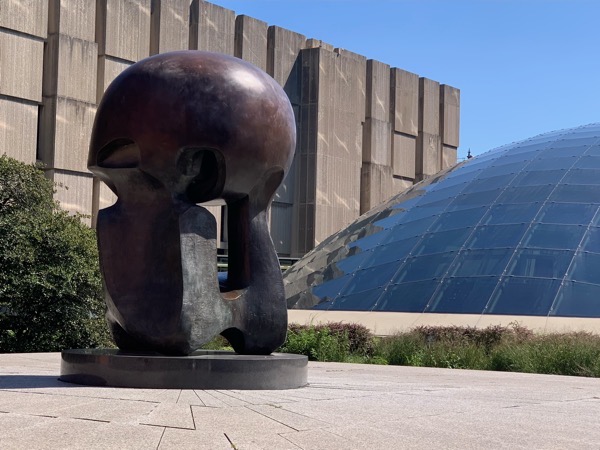 Sculpture commemorating the first nuclear reactor